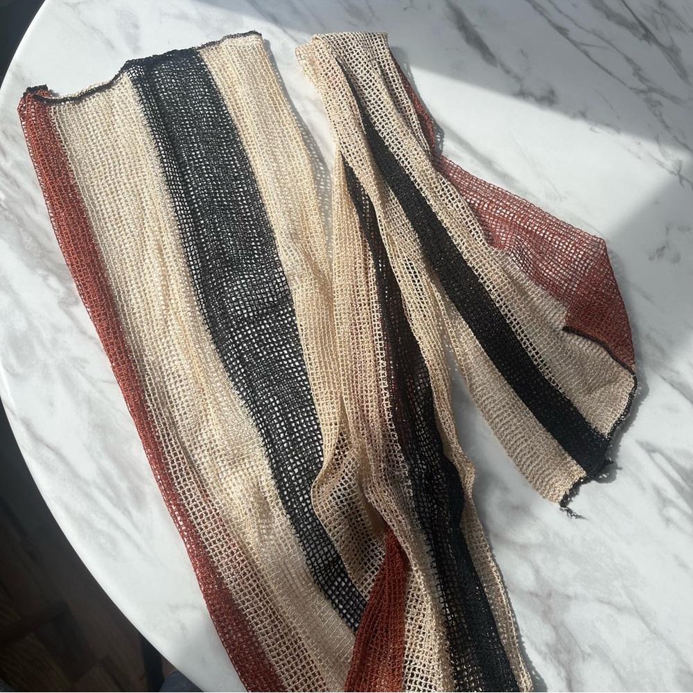 Vintage Accessory Street ITALY Mesh Striped Knit Scarf in Black Cream Brown VTG - Picture 4 of 4